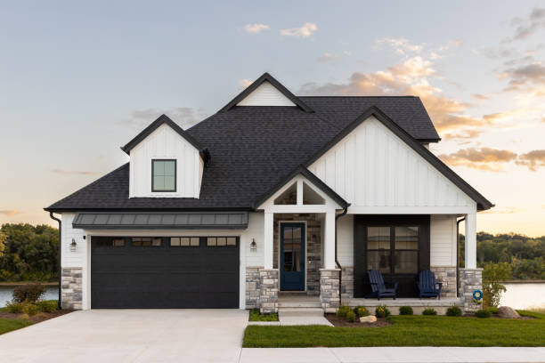 Best Commercial Roofing Services  in Fowler, CA